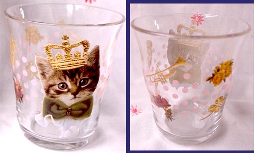 猫柄ガラスボトルとグラス