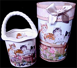 ボックス入り陶器の小物入れ