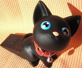黒猫ドアストッパー