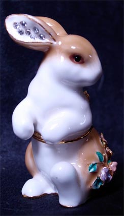 ふりむきうさぎジュエリーケース