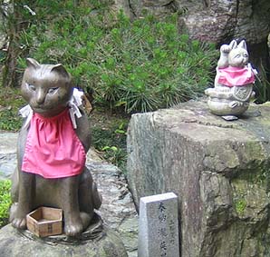 猫の石像