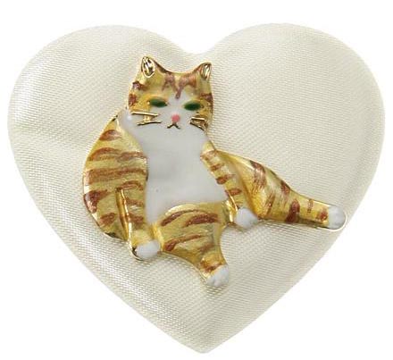 猫のピンブローチ