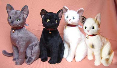 実物大猫のぬいぐるみ