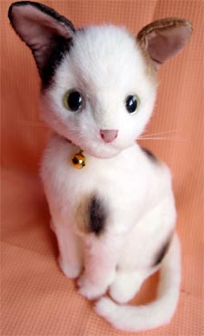 実物大猫のぬいぐるみ(ミケ猫)