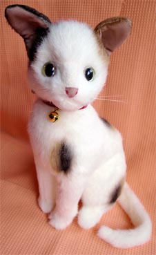 実物大猫のぬいぐるみ(ミケ猫)