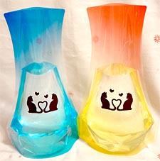 猫のイラスト入り花瓶